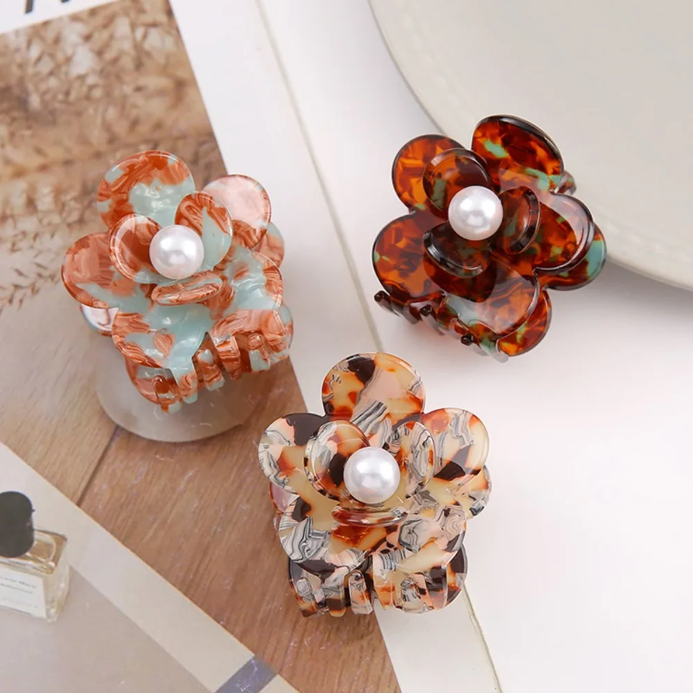 Pearl Flower Hair Claw Hair Accessories Ponytail Holder Acetic Acid Shark Clip Headwear Korean Style Flower Grab Clip Girls
Pearl Flower Hair Claw Hair Accessories Ponytail Holder Acetic Acid Shark Clip Headwear Korean Style Flower Grab Clip Girls