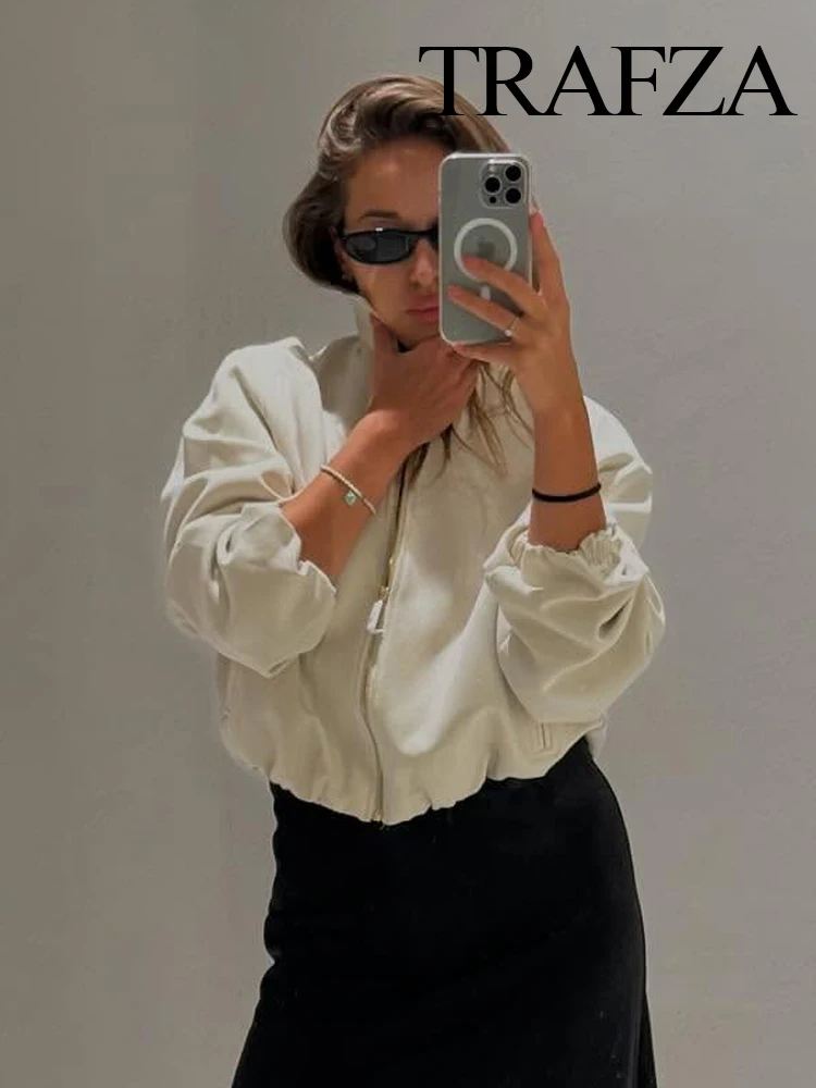 TRAFZA Woman Fashion Casual Street Style Solid Coats Women Autumn Short Jacket Long Sleeves Lapel Pocket Zipper Slim Coats
TRAFZA Woman Fashion Casual Street Style Solid Coats Women Autumn Short Jacket Long Sleeves Lapel Pocket Zipper Slim Coats