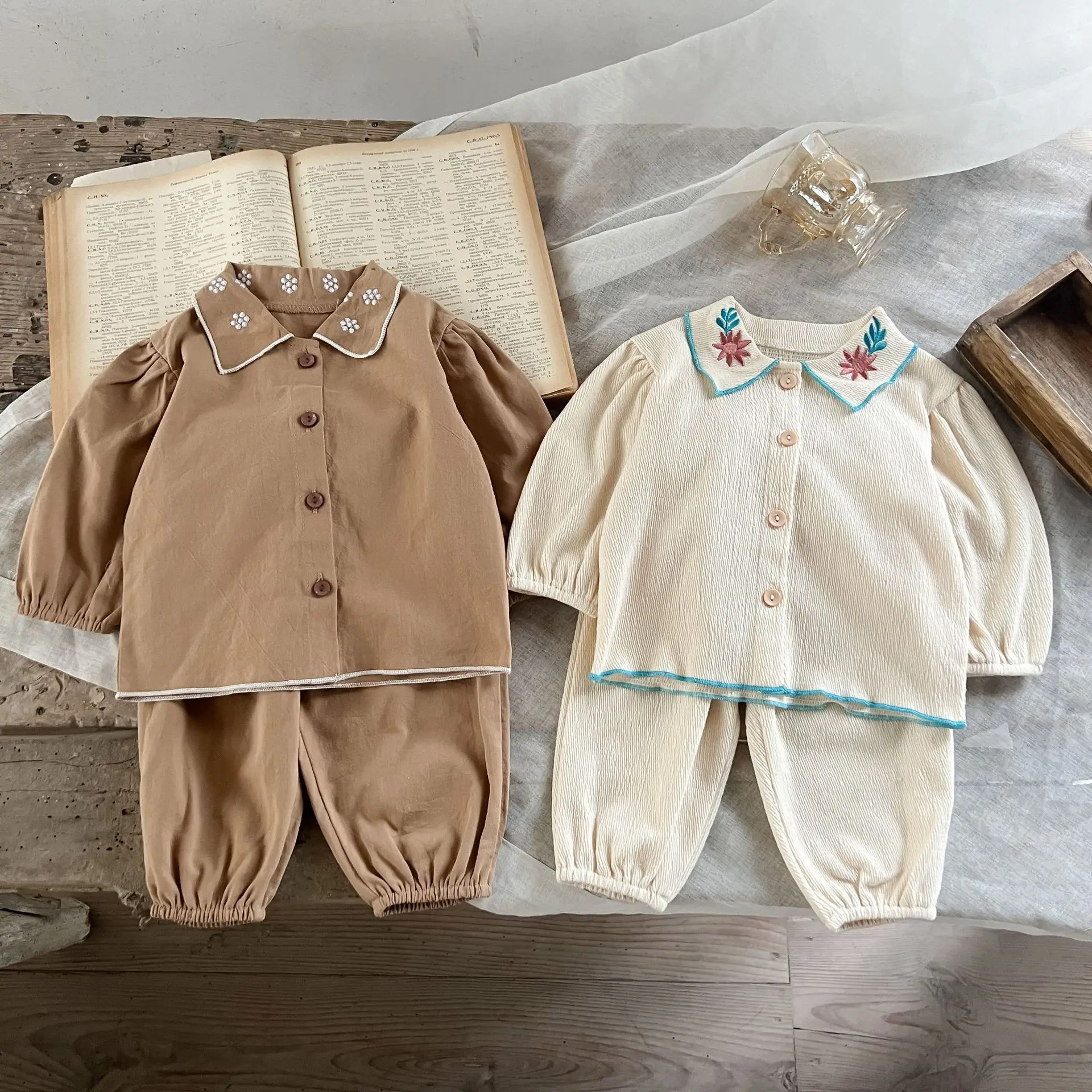 2023 Baby Spring New Long Sleeve Clothes Set Infant Girl Flower Embroidery Collar Shirts + Pants 2pcs Suit Kids Cotton Outfits
2023 Baby Spring New Long Sleeve Clothes Set Infant Girl Flower Embroidery Collar Shirts + Pants 2pcs Suit Kids Cotton Outfits