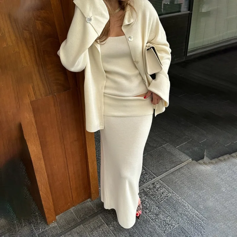 Tuularose 3 Piece Long Dress Set Autumn Knit Long Sleeve Cardigan Camisole Vest Slim Dress Set Casual Elegant Women's Dress Set
Tuularose 3 Piece Long Dress Set Autumn Knit Long Sleeve Cardigan Camisole Vest Slim Dress Set Casual Elegant Women's Dress Set