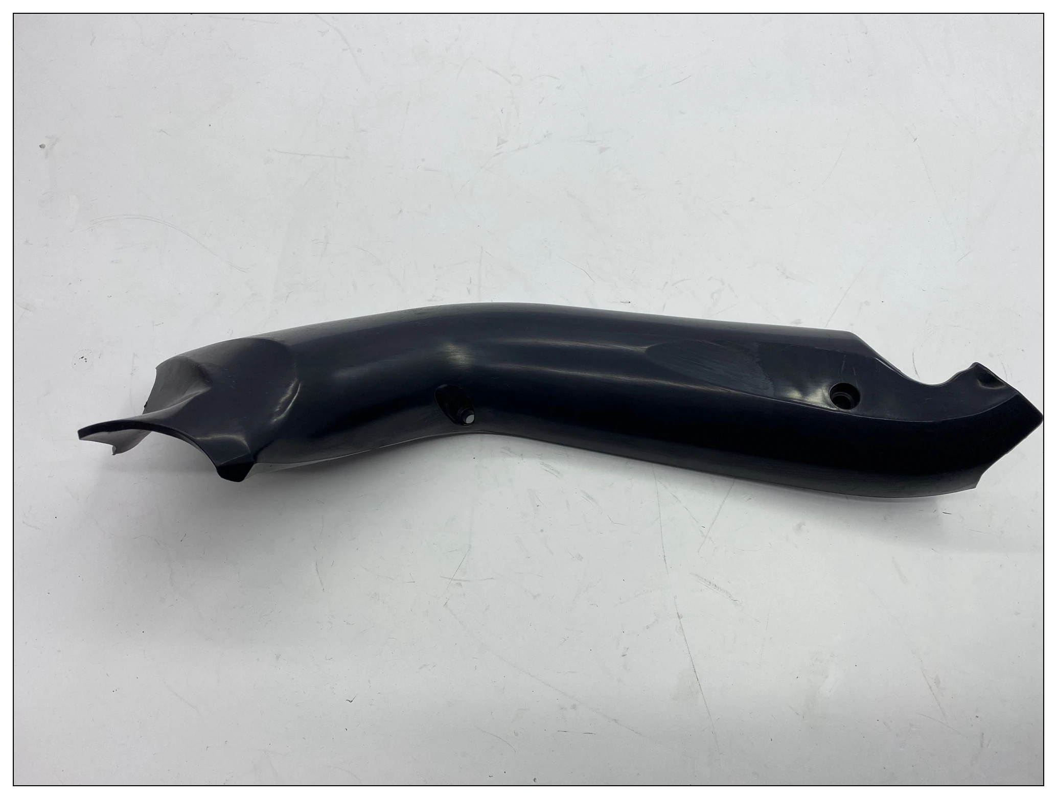 Applicable to BMW k1200lt original disassembly handlebar lower cover / steering handlebar lower shell / handlebar decorative cov
Applicable to BMW k1200lt original disassembly handlebar lower cover / steering handlebar lower shell / handlebar decorative cov