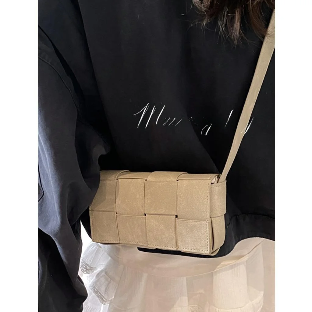 2025 Spring Summer Women's Crossbody Bag Versatile Single oulder Woven Texture High-End Sensation Small Square Bag
2025 Spring Summer Women's Crossbody Bag Versatile Single oulder Woven Texture High-End Sensation Small Square Bag