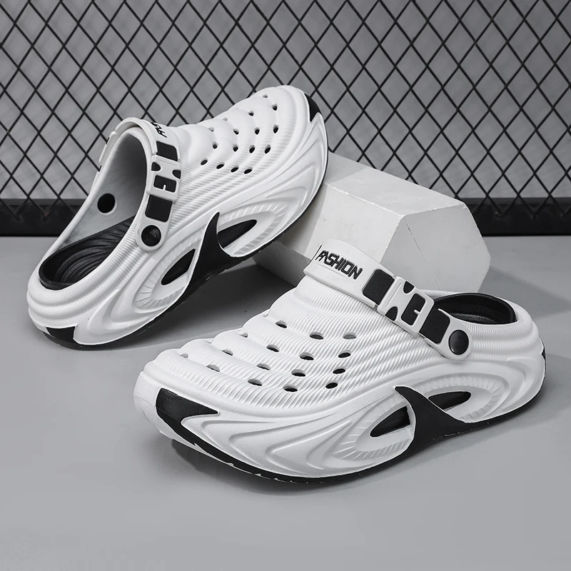 New Couple Models Hole Shoes Summer Women's Sandals Beach Lightweight Men's Slippers Baotou Waterproof Sandals Slippers Men
New Couple Models Hole Shoes Summer Women's Sandals Beach Lightweight Men's Slippers Baotou Waterproof Sandals Slippers Men