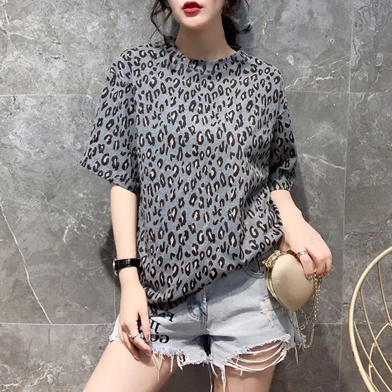 Ladies Casual Fashion Loose Simplicity Elegant Trend O-neck Leopard Tee Shirt Summer New Style Pullover Short Sleeve Tops
Ladies Casual Fashion Loose Simplicity Elegant Trend O-neck Leopard Tee Shirt Summer New Style Pullover Short Sleeve Tops
