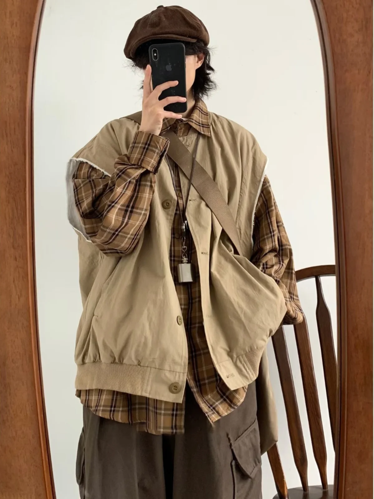 Retro Japanese Sle Casual Loose ex Svel Vest with Frayed s Faionable Urban Multi-Season Wear for Youth
Retro Japanese Sle Casual Loose ex Svel Vest with Frayed s Faionable Urban Multi-Season Wear for Youth