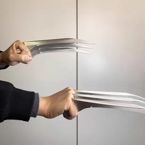 2Pcs/lot Cosplay 26cm Simulation X MAN Wolverine Claws X-men Weapons Costume Fancy Dress Party Anime Stage Show Props Kids Gift