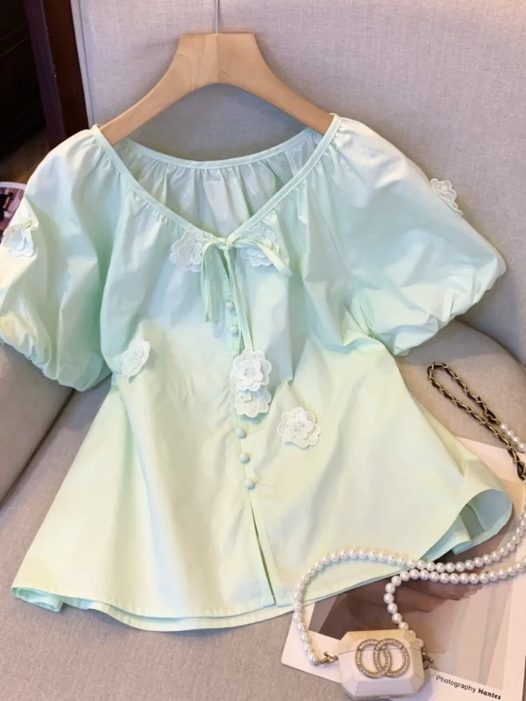 Женская зимняя блузка-рубашка с V-образным вырезом и 3D-цветочным узором, с пышными рукавами, для повседневной носки, немнущаяся, с коротким рукавом.
Женская зимняя блузка-рубашка с V-образным вырезом и 3D-цветочным узором, с пышными рукавами, для повседневной носки, немнущаяся, с коротким рукавом.