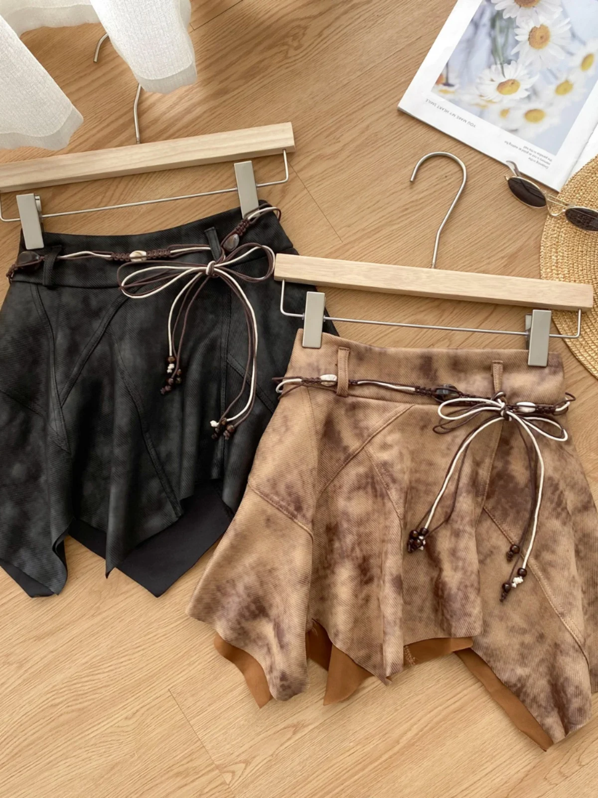 Retro American Apocalyptic Style Half Skirt for Women Fall New Design Asymmetrical Diffusion Versatile A-Line Skirt
Retro American Apocalyptic Style Half Skirt for Women Fall New Design Asymmetrical Diffusion Versatile A-Line Skirt