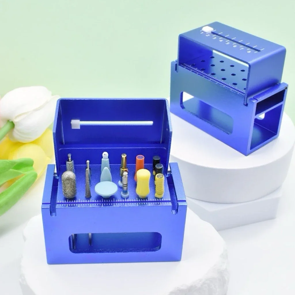 Металлический стерилизационный бокс для стоматологических инструментов: эндофайлов, роторных файлов, полировочных боров. Дезинфекция и автоклавирование эндофайлов.
Металлический стерилизационный бокс для стоматологических инструментов: эндофайлов, роторных файлов, полировочных боров. Дезинфекция и автоклавирование эндофайлов.