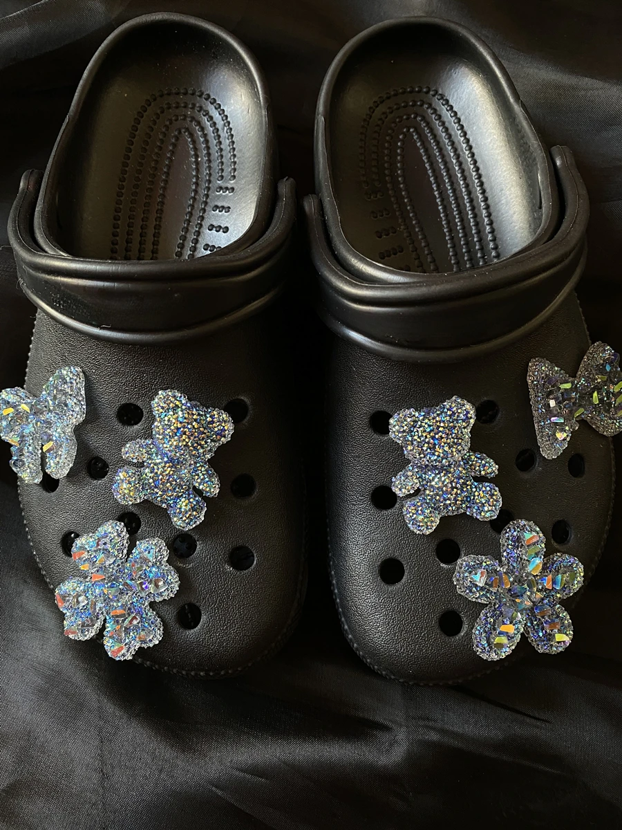 2024 Fashion Luxury Charms for Crocs Shiny Bear Shoe Charms Vintage Senior Clogs Shoe Buckle Lovely Quality for Girls Gift
2024 Fashion Luxury Charms for Crocs Shiny Bear Shoe Charms Vintage Senior Clogs Shoe Buckle Lovely Quality for Girls Gift