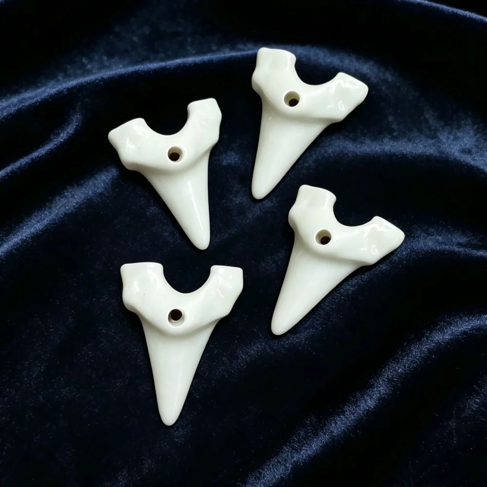 5/10pcs Vintage Tribal Resin Shark Tooth Charms Pendants for Jewelry Accessory decoration DIY Jewelry findings
5/10pcs Vintage Tribal Resin Shark Tooth Charms Pendants for Jewelry Accessory decoration DIY Jewelry findings