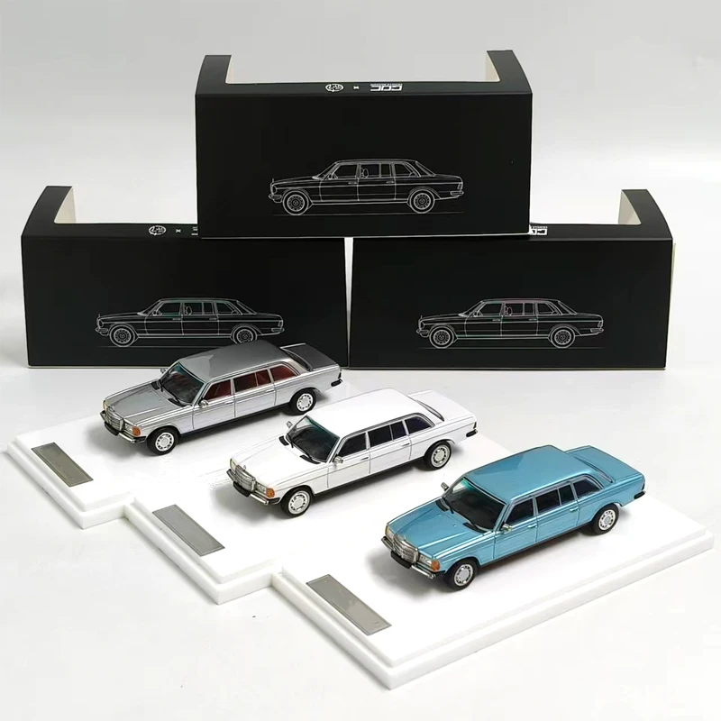 1:64 Stretch Limousine Diecast Car Model All Metal Simulation Vehicle Collectible Ornament New with Original Box Packaging
1:64 Stretch Limousine Diecast Car Model All Metal Simulation Vehicle Collectible Ornament New with Original Box Packaging