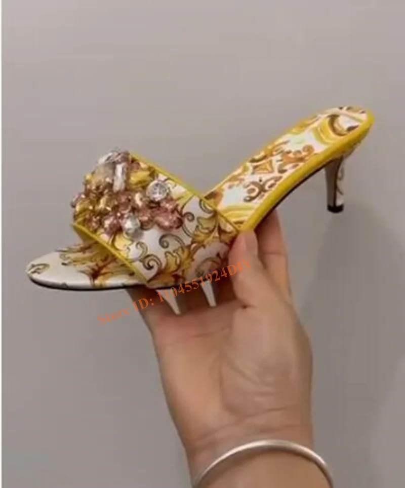 Yellow Flower Printed Slide Sandals High-Heeled 5Cm Heeled Muels with Gems Open-Toes Dress Shoes Women's Shoes
Yellow Flower Printed Slide Sandals High-Heeled 5Cm Heeled Muels with Gems Open-Toes Dress Shoes Women's Shoes
