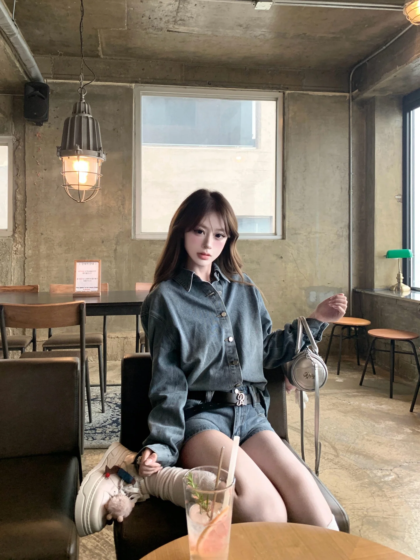 Korean Style Early Spring Denim Set Women's Small Size Shirt Jacket Top Shorts Two-Piece Suit Casual Loose Fit High Waist
Korean Style Early Spring Denim Set Women's Small Size Shirt Jacket Top Shorts Two-Piece Suit Casual Loose Fit High Waist