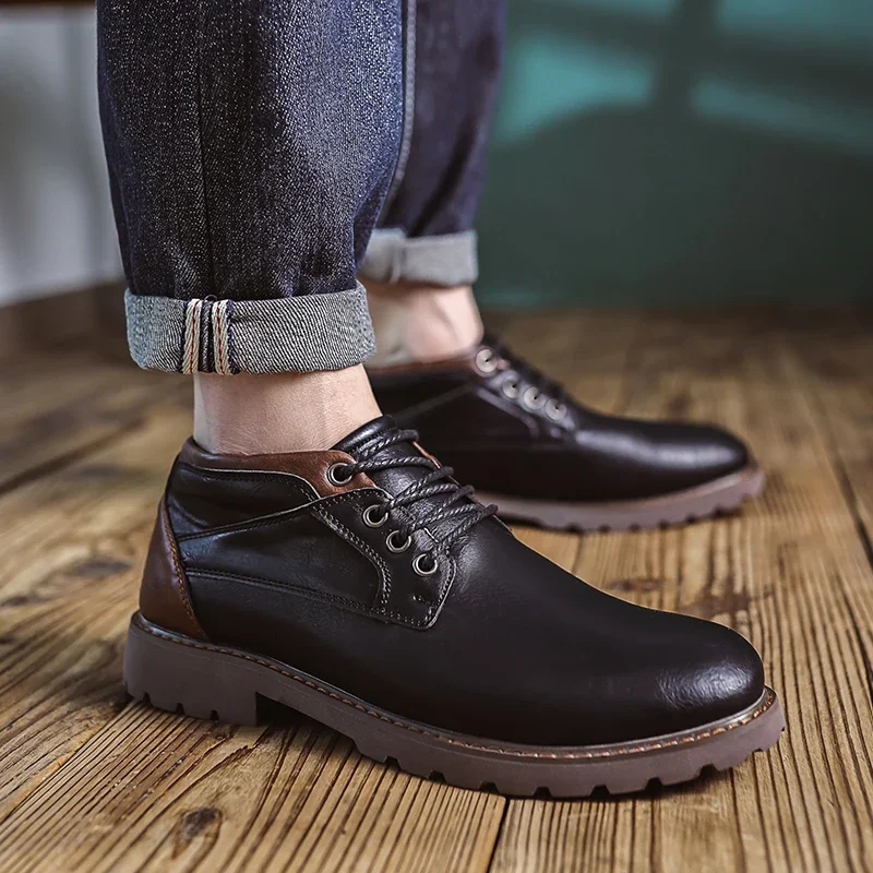 New men's leather shoes, casual fashion classic business office leather shoes, trendy mid-top casual leather shoes
New men's leather shoes, casual fashion classic business office leather shoes, trendy mid-top casual leather shoes