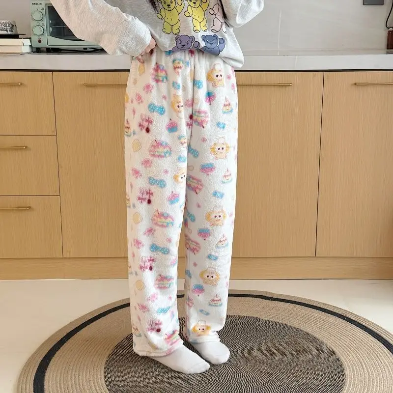 Winter Cartoon Coral Fleece Warm Women's Sleeping Pants, Comfortable and Cute Girls' Home Pants, Loose and Soft Plush Pants
Winter Cartoon Coral Fleece Warm Women's Sleeping Pants, Comfortable and Cute Girls' Home Pants, Loose and Soft Plush Pants