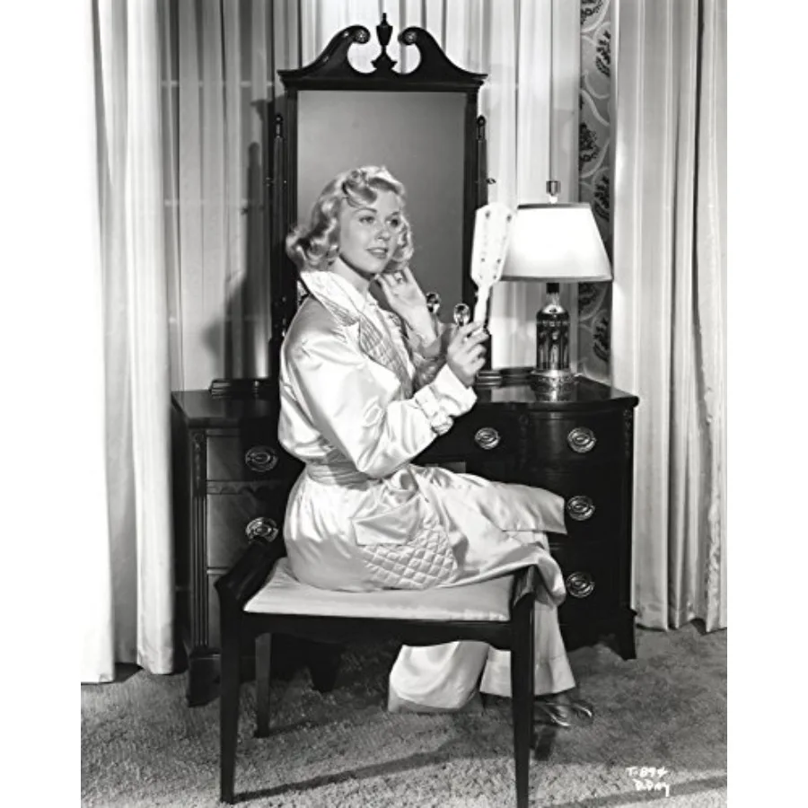 Doris Day Holding Mirror in Classic with Bathrobe Photo Print 24 x 30
Doris Day Holding Mirror in Classic with Bathrobe Photo Print 24 x 30