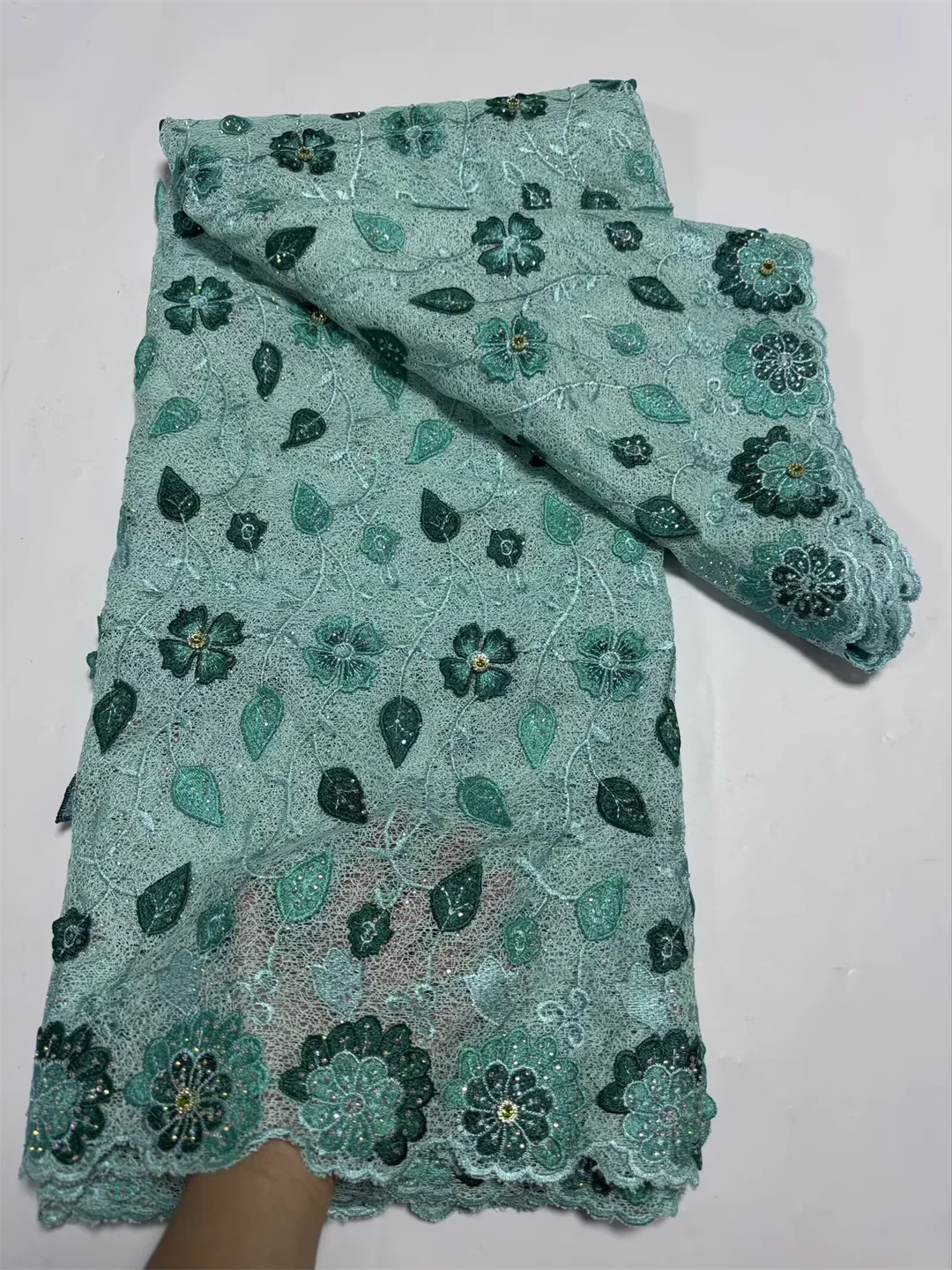 High Quality African 3D Applique Embroidery Mesh Guipure Cord Lace Fabric Nigeria Water Soluble Lace Fabric For Women Dress Sew
High Quality African 3D Applique Embroidery Mesh Guipure Cord Lace Fabric Nigeria Water Soluble Lace Fabric For Women Dress Sew