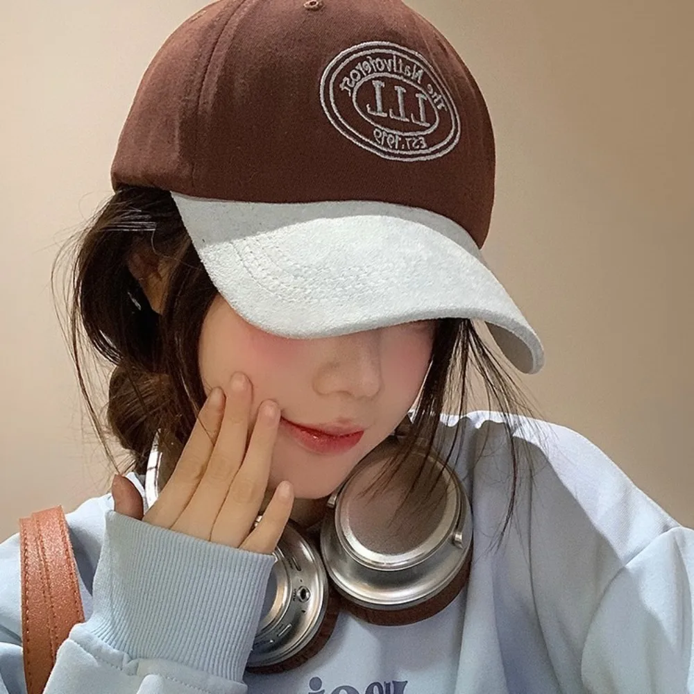 New Adjustable Baseball Hat Lettered Embroidered Peaked Cap Stylish Breathable Visor Cap for Men Women
New Adjustable Baseball Hat Lettered Embroidered Peaked Cap Stylish Breathable Visor Cap for Men Women