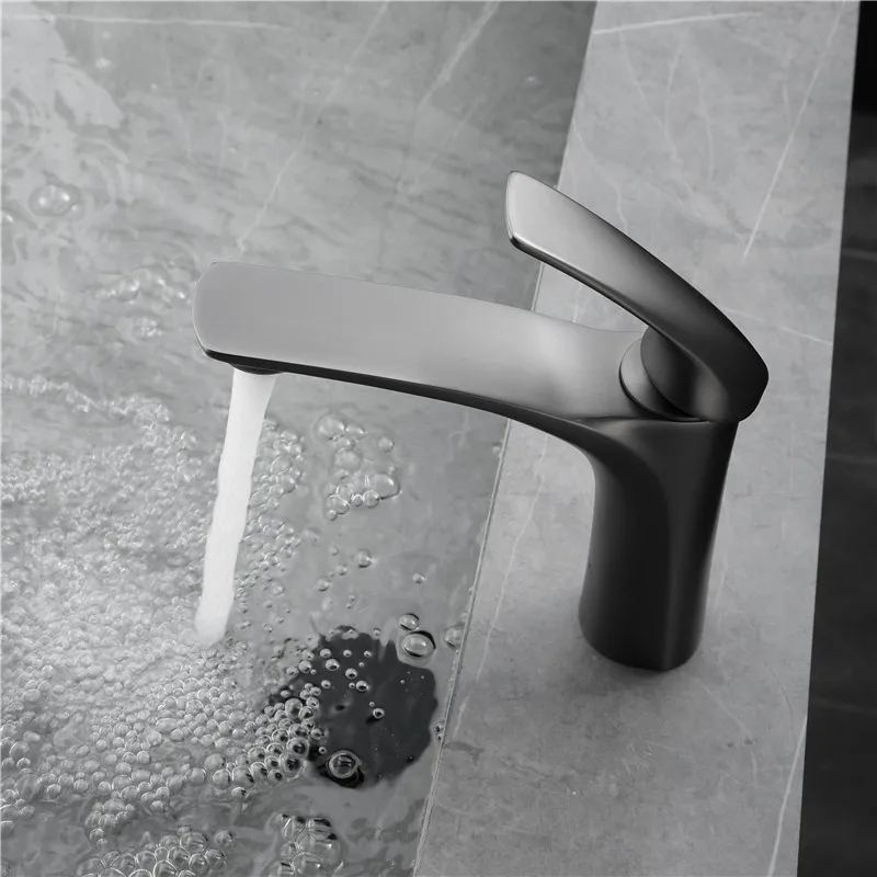 Hot and cold water basin faucet, bathroom washbasin, toilet, undercounter basin, black faucet
Hot and cold water basin faucet, bathroom washbasin, toilet, undercounter basin, black faucet