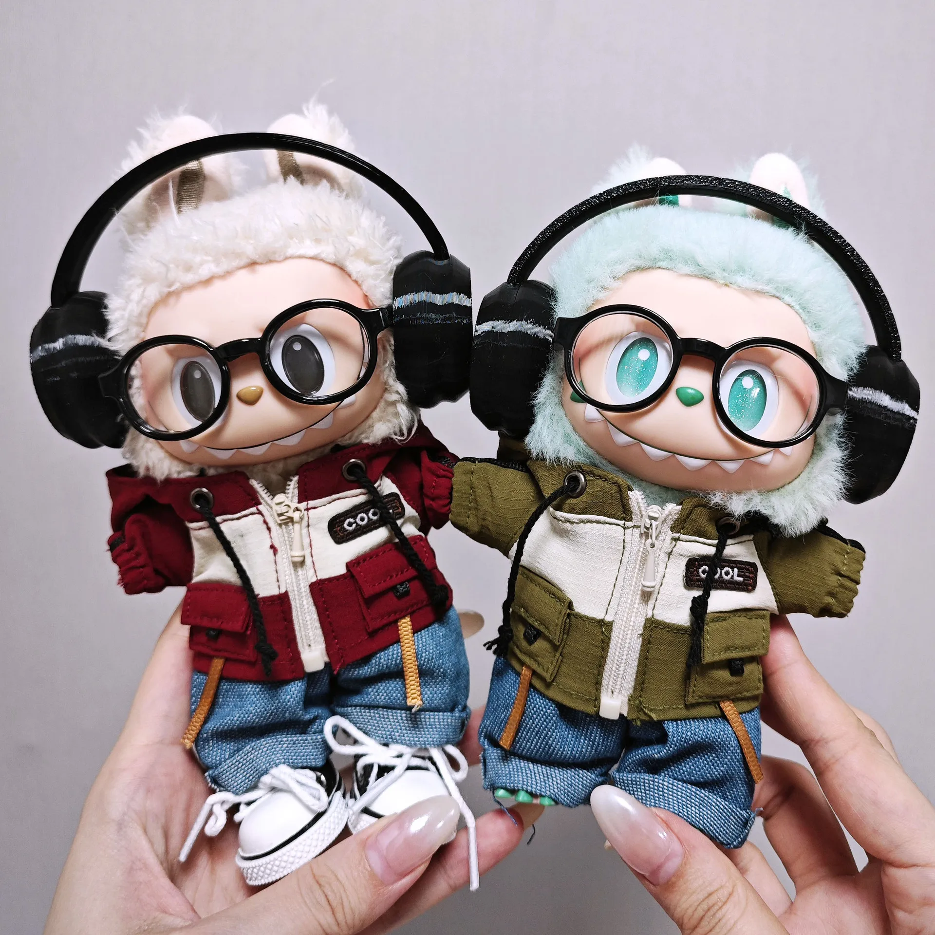 (no doll)For 17cm Labubu Doll's Clothes Green hooded sweatshirt set with headphones and glasses for 1-3 Gen Labubu 17cm Mini
(no doll)For 17cm Labubu Doll's Clothes Green hooded sweatshirt set with headphones and glasses for 1-3 Gen Labubu 17cm Mini