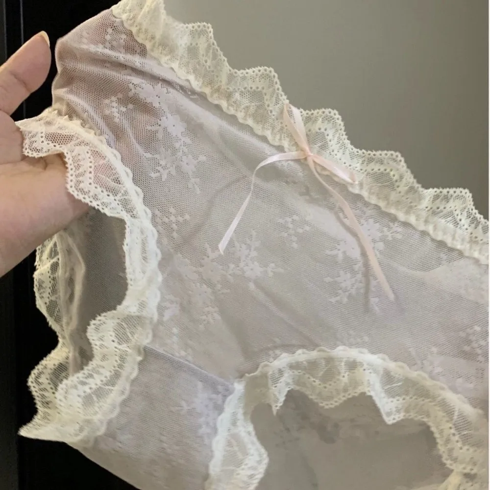 Soft Mid Waist Lace Panties Cotton Crotch Briefs Underwear for Women Transparent Bow Mesh Lace Briefs Female Lingerie
Soft Mid Waist Lace Panties Cotton Crotch Briefs Underwear for Women Transparent Bow Mesh Lace Briefs Female Lingerie