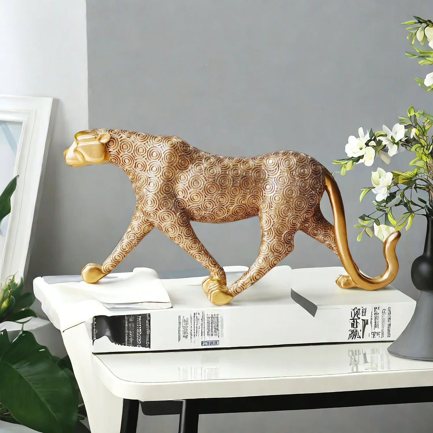 Modern minimalist powder leopard home decoration, living room and office desktop decoration, resin handicrafts
Modern minimalist powder leopard home decoration, living room and office desktop decoration, resin handicrafts