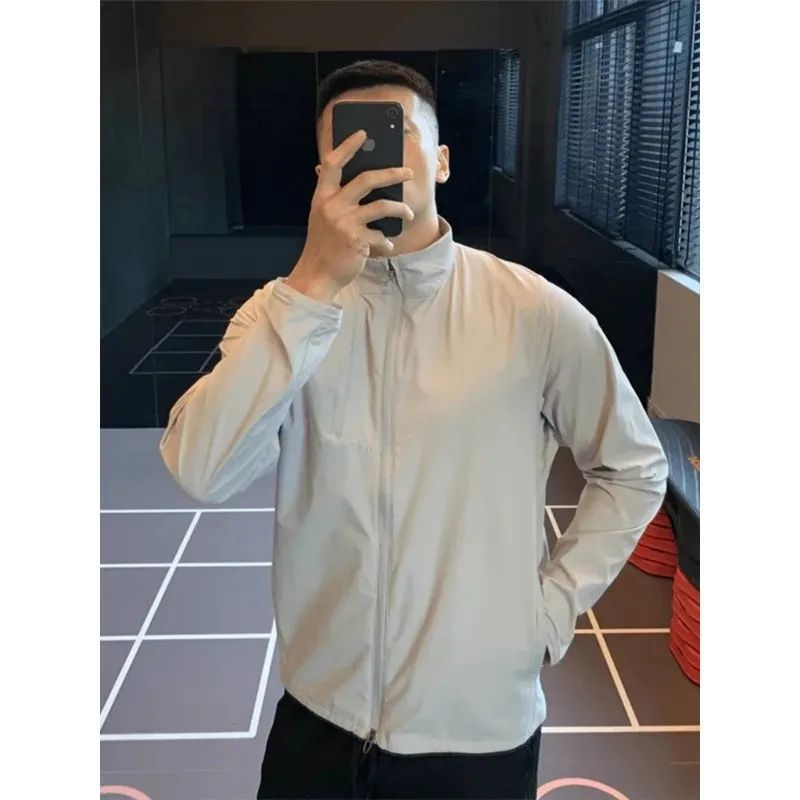 Spring and Summer Outdoor American-style Ice Silk Thin Sports Sun Protection Jacket Men's Long-sleeve Breathable Casual Coat
Spring and Summer Outdoor American-style Ice Silk Thin Sports Sun Protection Jacket Men's Long-sleeve Breathable Casual Coat