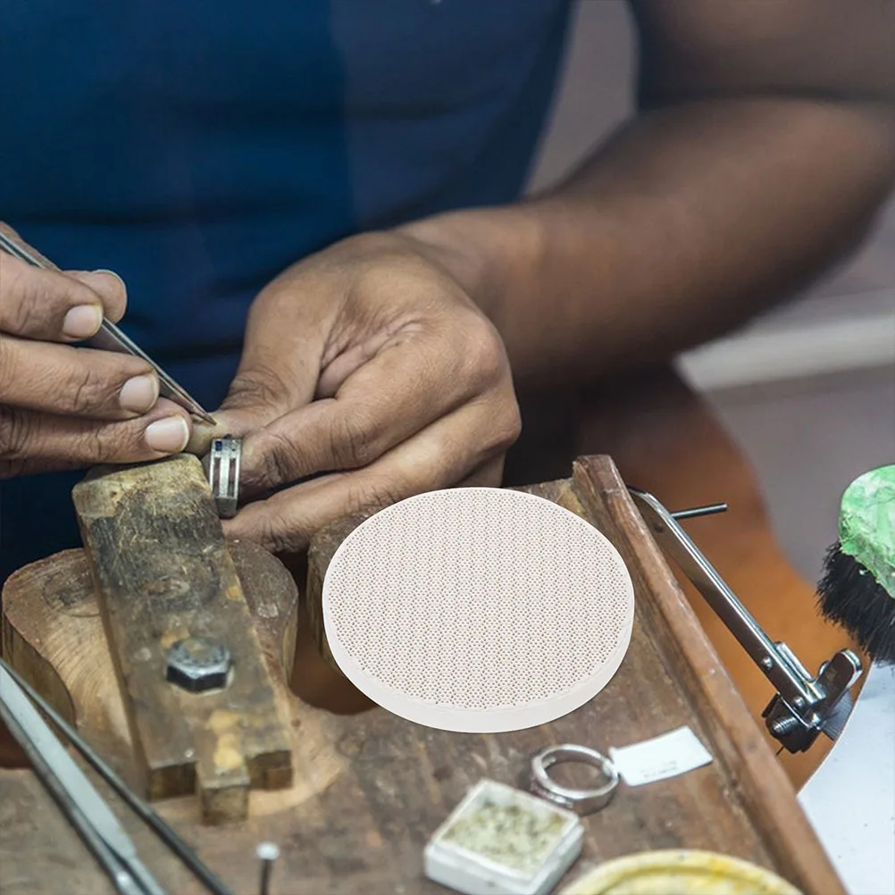 2pcs Jewelry Soldering Panel Honeycomb Structure Welding Block For Silver Copper Jewelry Making Soldering Boards
2pcs Jewelry Soldering Panel Honeycomb Structure Welding Block For Silver Copper Jewelry Making Soldering Boards