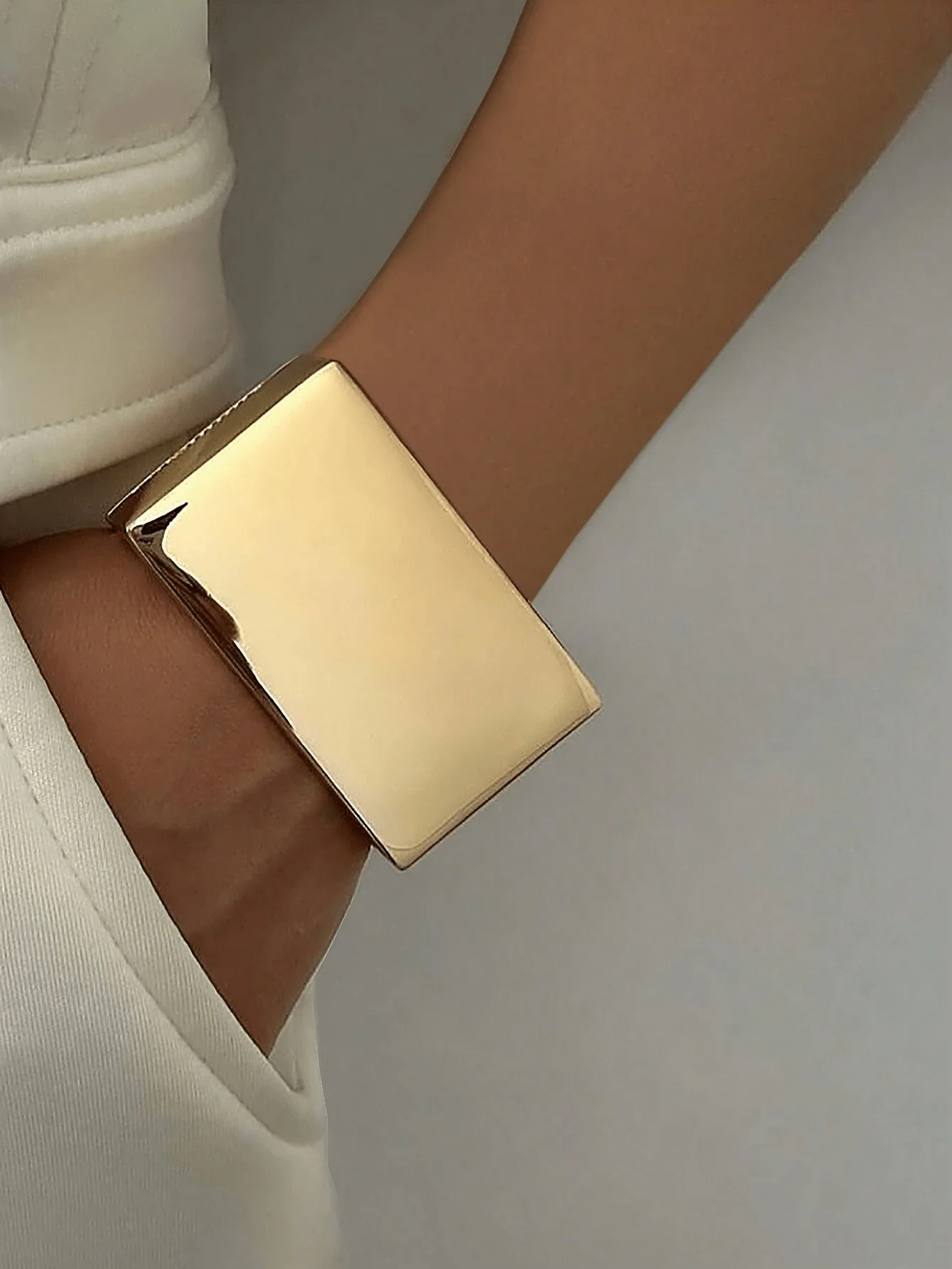 Minimalist Geometric Cuff Bracelet For Women Elegant Fashion Wedding Party Accessory
Minimalist Geometric Cuff Bracelet For Women Elegant Fashion Wedding Party Accessory