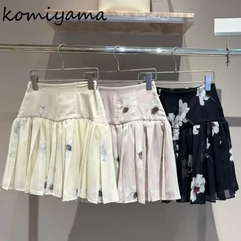Chic Print Skirt High Waist Pleated Mini Skirts Japanese Sweet New Roupas Autumn 2025 Elegant Temperament Woman Clothes
Chic Print Skirt High Waist Pleated Mini Skirts Japanese Sweet New Roupas Autumn 2025 Elegant Temperament Woman Clothes