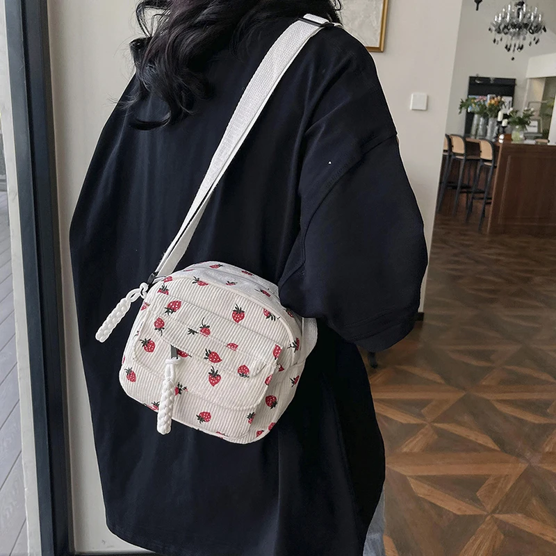 Women Leather Luxury Classic Fashion Designer Shoulder Tote Bag Elegant Crossbody Handbag For Beautiful Daily Dressing
Women Leather Luxury Classic Fashion Designer Shoulder Tote Bag Elegant Crossbody Handbag For Beautiful Daily Dressing