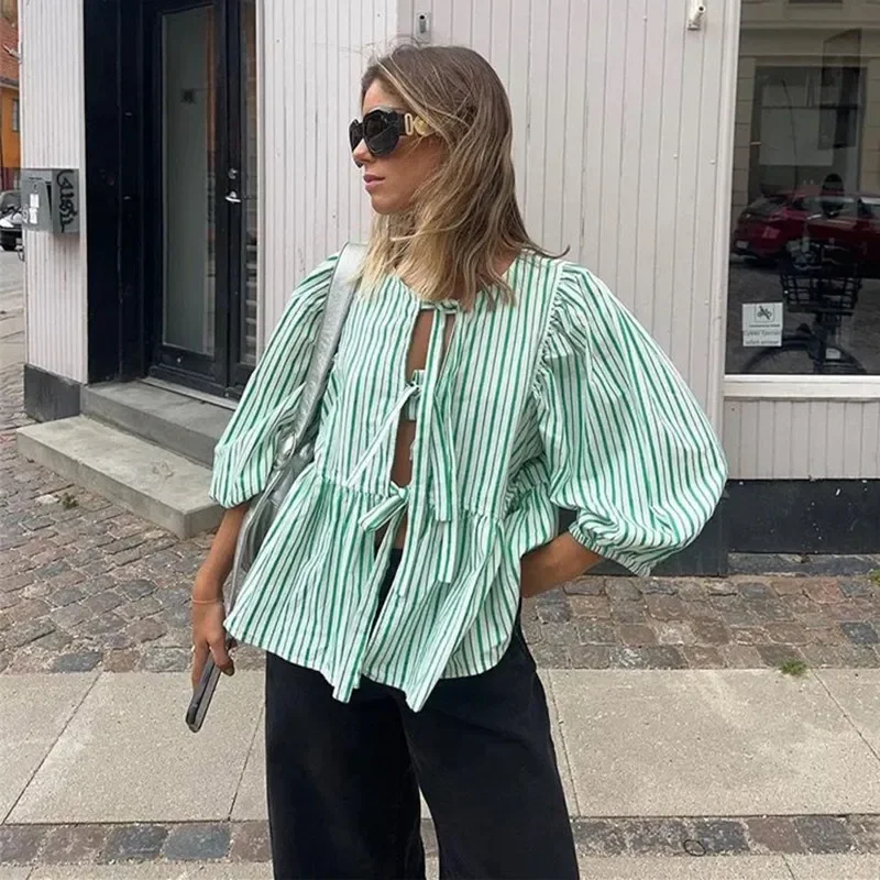 New Green Striped Women's Blouse Tied Cut Out Long Sleeve Crop Top Female Ruched Youth Casual Summer Blouses For Women 2025
New Green Striped Women's Blouse Tied Cut Out Long Sleeve Crop Top Female Ruched Youth Casual Summer Blouses For Women 2025