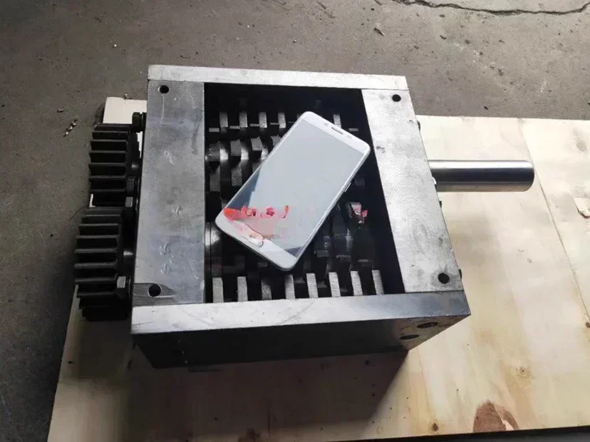 Small Double Shaft Shredder Plastic Metal Shredder Chassis Wire Rubber Crushing Kitchen Waste Crushing Knife Box
Small Double Shaft Shredder Plastic Metal Shredder Chassis Wire Rubber Crushing Kitchen Waste Crushing Knife Box