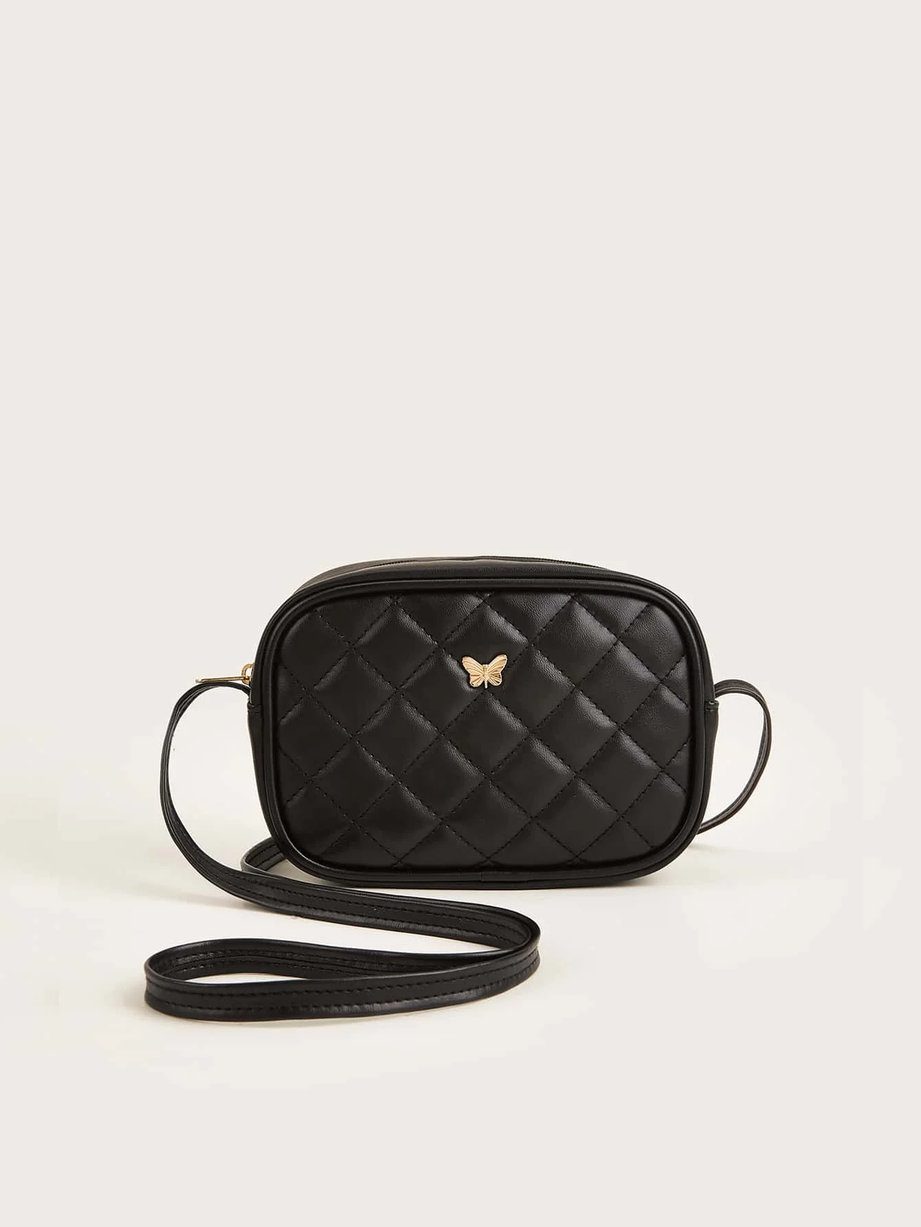 Черная стеганая квадратная сумка-кроссбоди из искусственной кожи с золотым брелоком в виде бабочки
Черная стеганая квадратная сумка-кроссбоди из искусственной кожи с золотым брелоком в виде бабочки