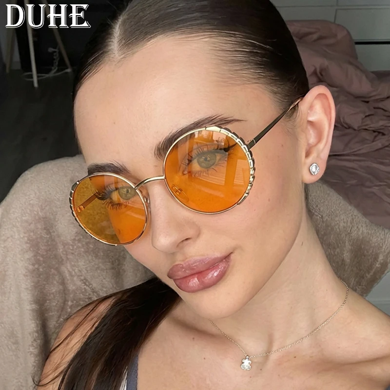 Модные металлические солнцезащитные очки с круглой оправой, легкие и стильные, для женщин, в ретро-стиле, простые, персонализированные, для отдыха и повседневной носки.
Модные металлические солнцезащитные очки с круглой оправой, легкие и стильные, для женщин, в ретро-стиле, простые, персонализированные, для отдыха и повседневной носки.