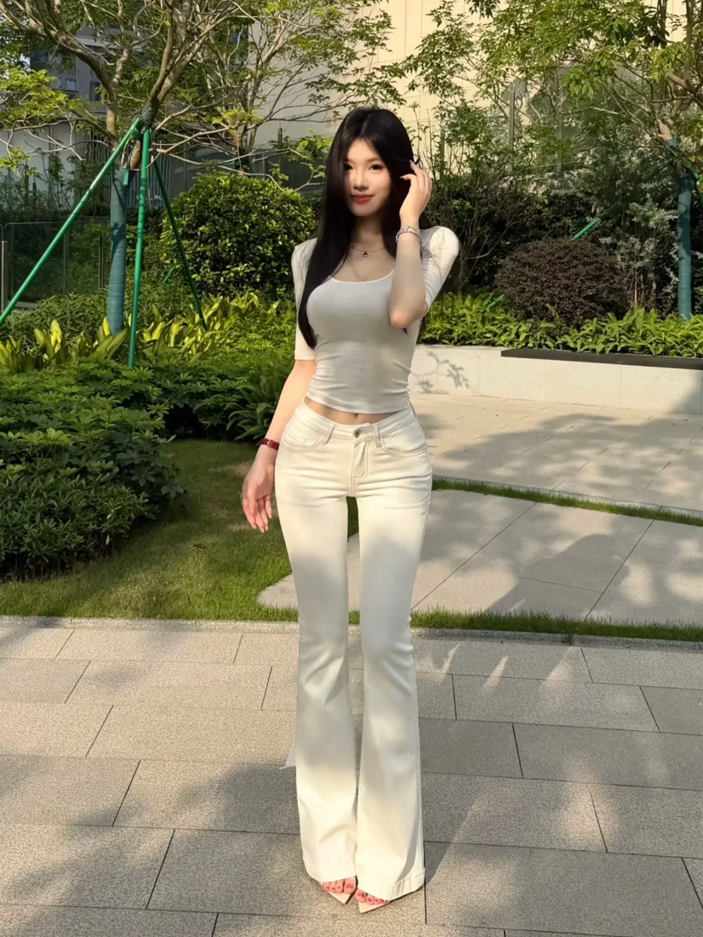 Korean Style White Bull Bell Bottom Jeans Women's mid Low Waist Slimming Long Pants Cotton Stretch Denim Decorative Stitching
Korean Style White Bull Bell Bottom Jeans Women's mid Low Waist Slimming Long Pants Cotton Stretch Denim Decorative Stitching