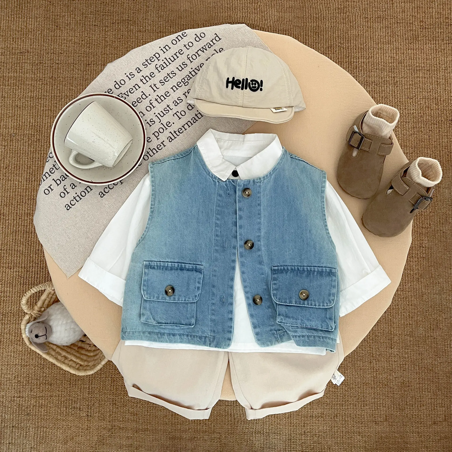 Children Denim Vest Boys Spring and Autumn Outerwear 2025 New Baby Vest Children Autumn Retro Boy Vest
Children Denim Vest Boys Spring and Autumn Outerwear 2025 New Baby Vest Children Autumn Retro Boy Vest