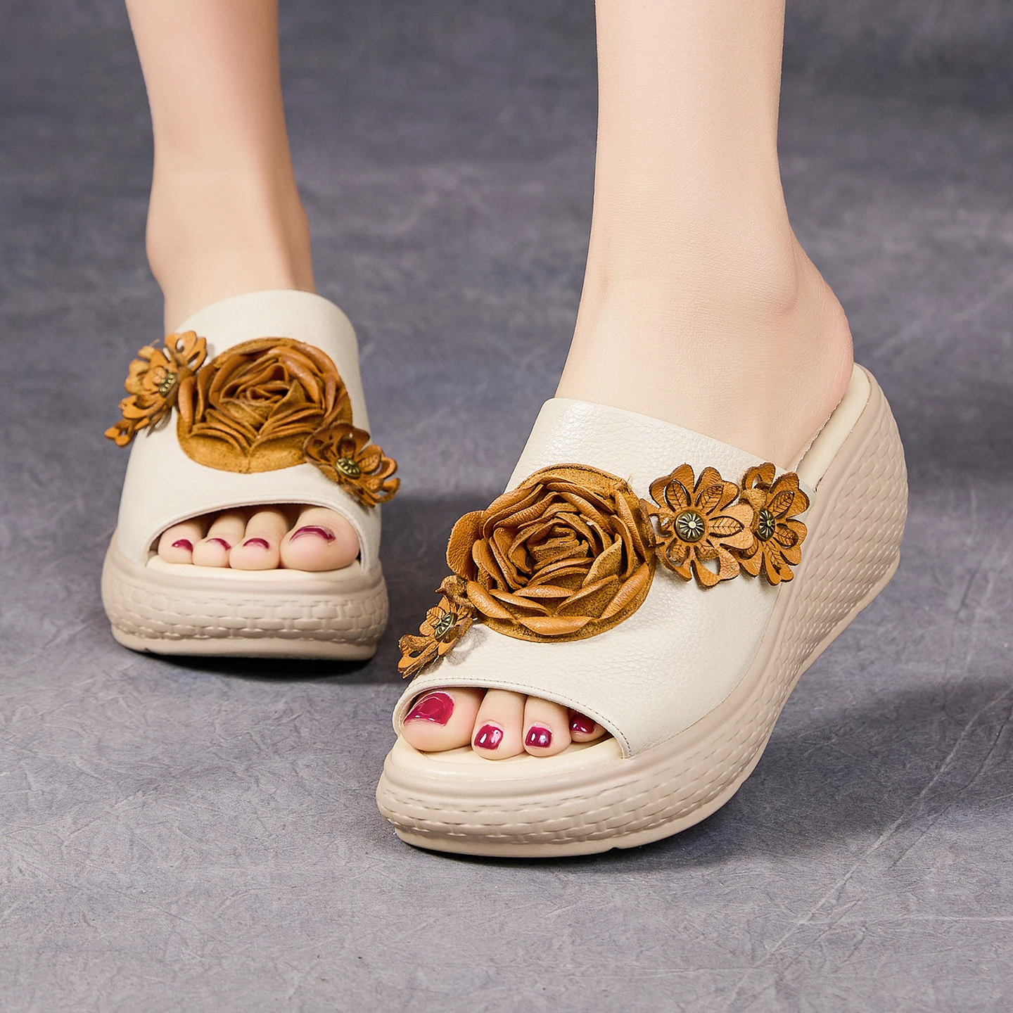 GKTINOO 2026 Ретро-шлепанцы из натуральной кожи ручной работы на платформе, сабо для женщин, с цветочным узором
GKTINOO 2026 Ретро-шлепанцы из натуральной кожи ручной работы на платформе, сабо для женщин, с цветочным узором