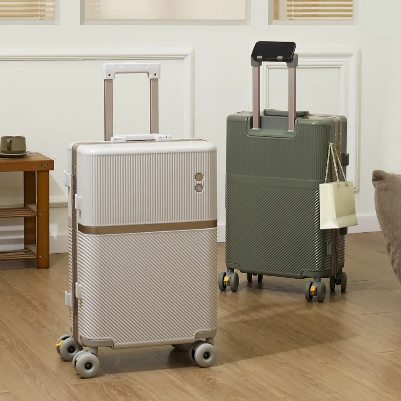 Aluminum Pull-handle Suitcase Luggage Box Large Capacity Allowed To Board Aircraft Trolley Suitcase Password Locked Suitcases
Aluminum Pull-handle Suitcase Luggage Box Large Capacity Allowed To Board Aircraft Trolley Suitcase Password Locked Suitcases