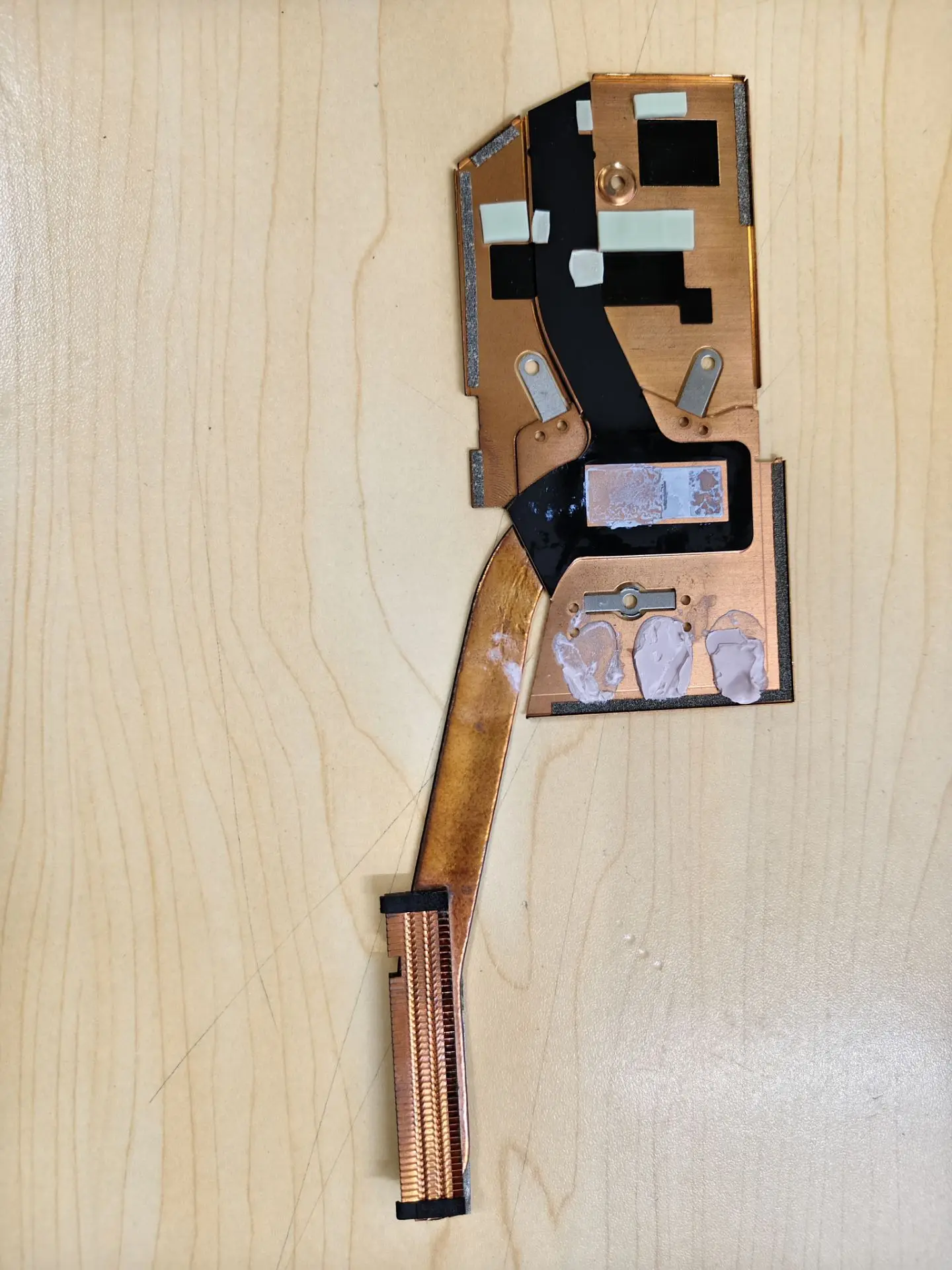 Used FOR LENOVO Yoga Duet 7 13IML05 2020 HEATSINK 5H40S20096 Thermal Module
Used FOR LENOVO Yoga Duet 7 13IML05 2020 HEATSINK 5H40S20096 Thermal Module