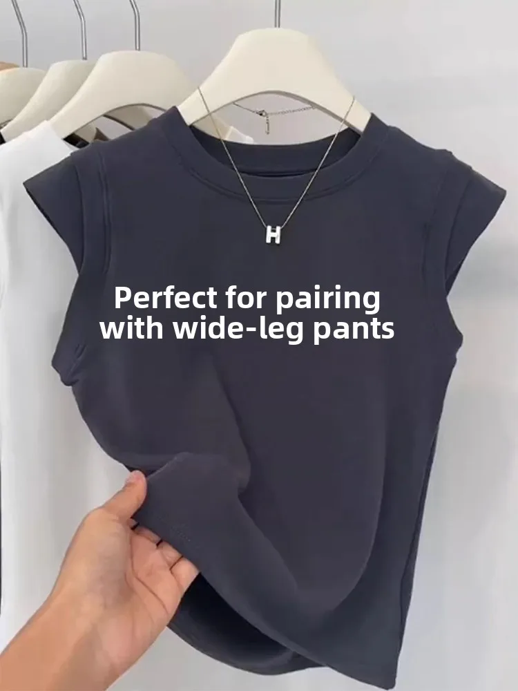 Женский летний повседневный топ с круглым вырезом и короткими рукавами, а также рабочие брюки
Женский летний повседневный топ с круглым вырезом и короткими рукавами, а также рабочие брюки