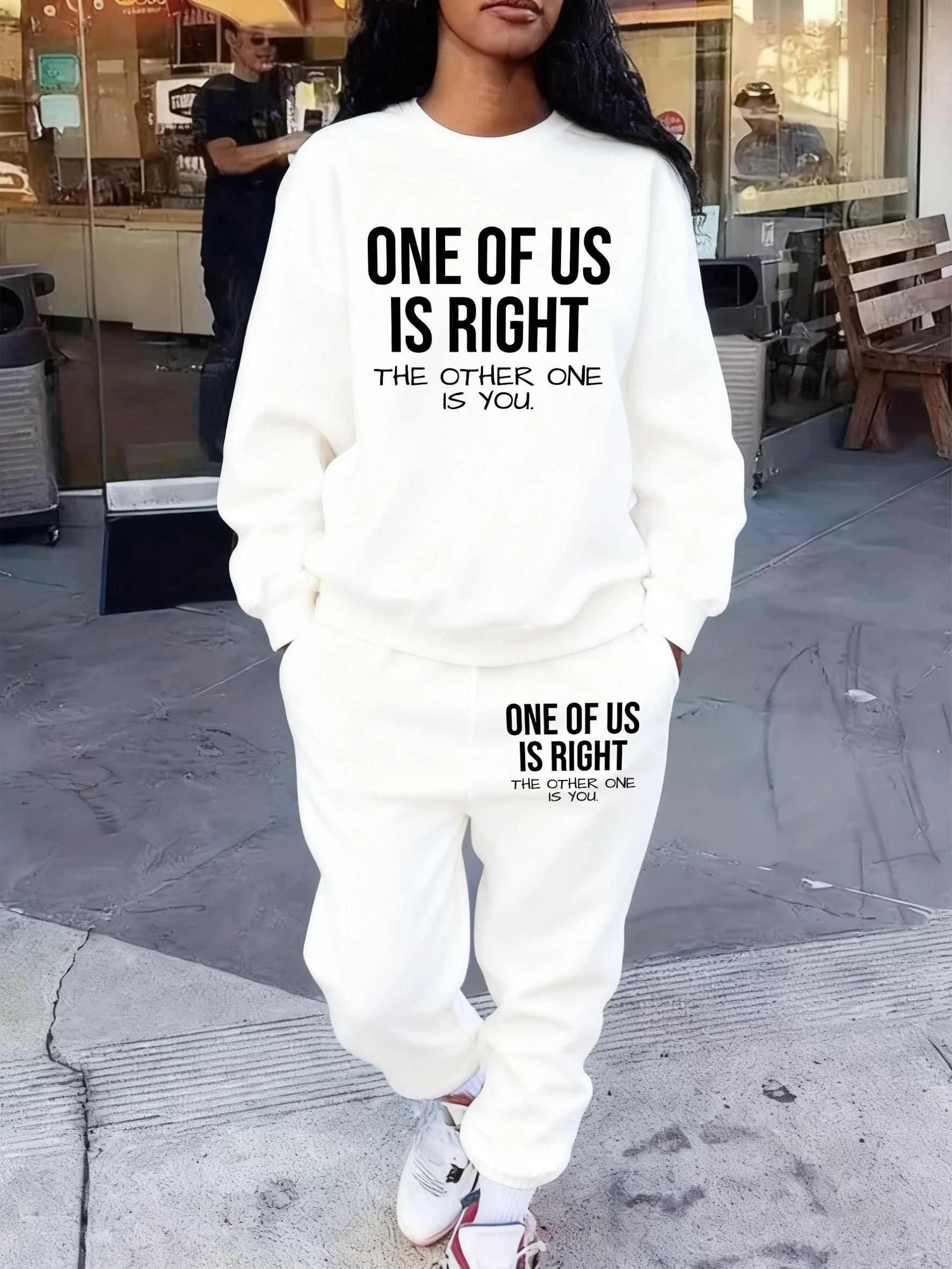 One Of Us Is Right The Other One Is You Повседневные толстовки для бега с забавными принтами Осенние повседневные спортивные штаны Флисовые брюки с карманами
One Of Us Is Right The Other One Is You Повседневные толстовки для бега с забавными принтами Осенние повседневные спортивные штаны Флисовые брюки с карманами