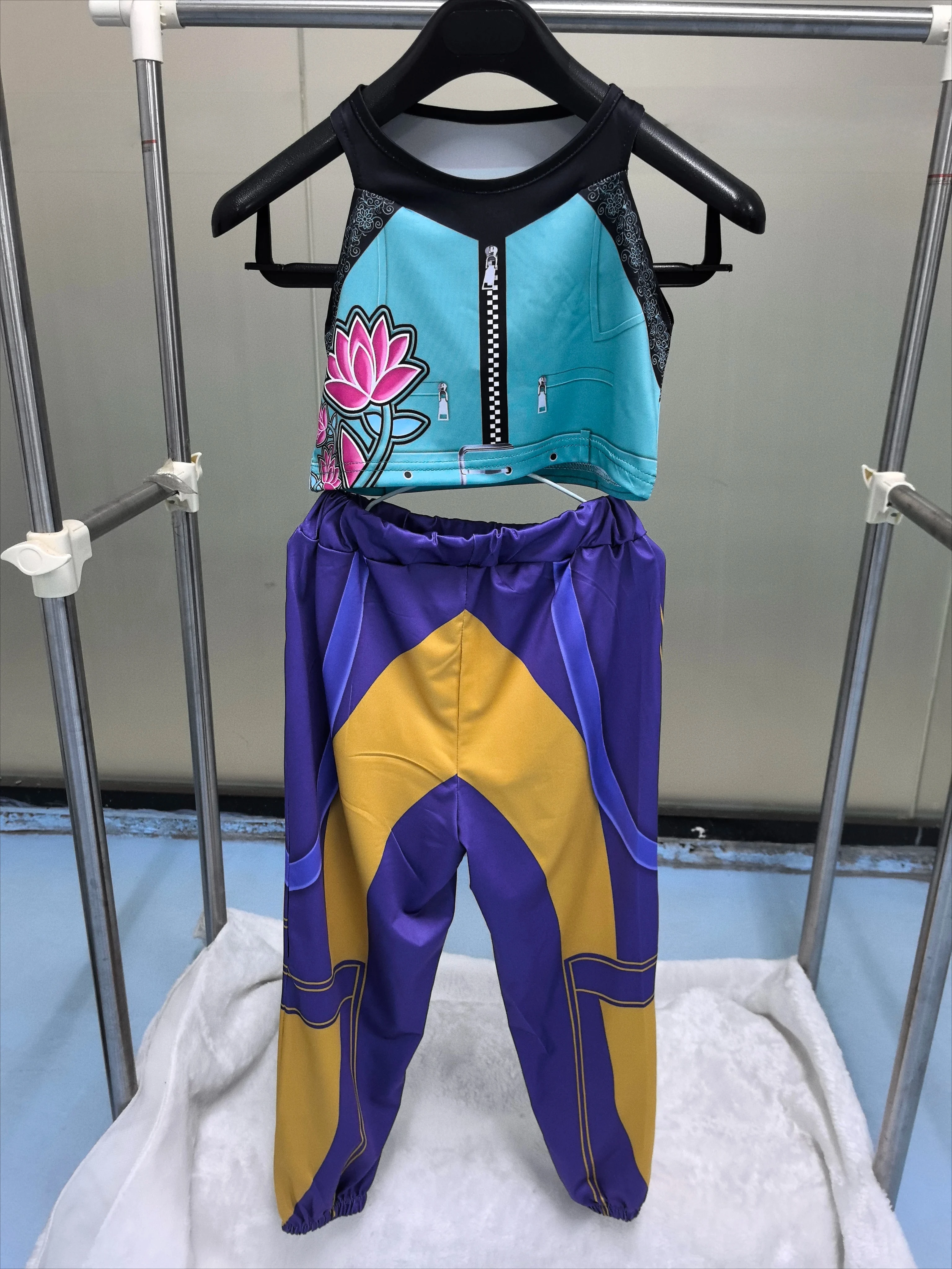 Children Zoey Mira Rumi 3D Print Cosplay Costume Halloween Carnival K-Pop Hunters Girl Group Idol Role Play Dress Up Outfit
Children Zoey Mira Rumi 3D Print Cosplay Costume Halloween Carnival K-Pop Hunters Girl Group Idol Role Play Dress Up Outfit