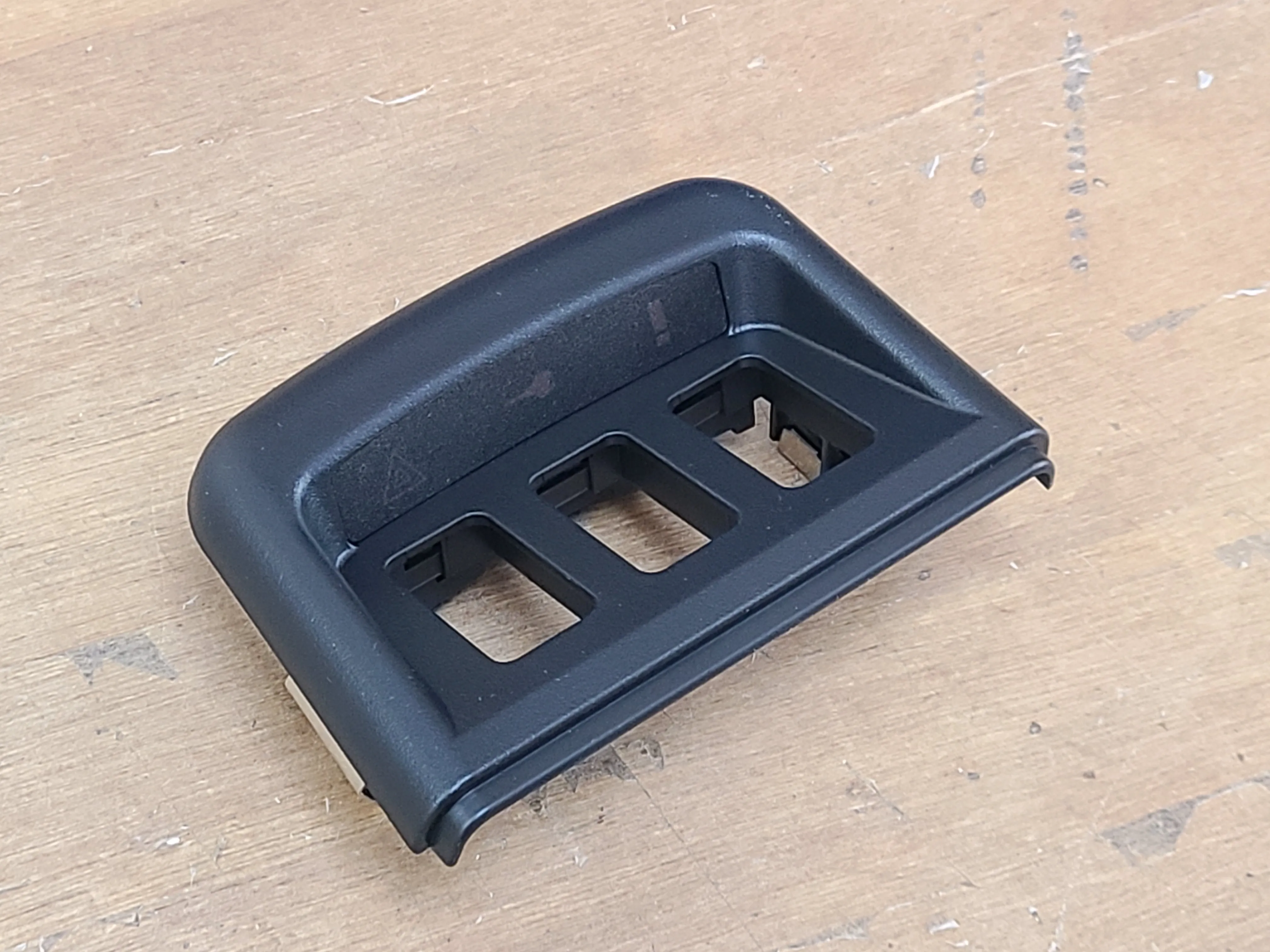 High Performance Upper Center Console Switch Housing For Porsche 911 993 964 C2 C4 RS Turbo 964552135011DB
High Performance Upper Center Console Switch Housing For Porsche 911 993 964 C2 C4 RS Turbo 964552135011DB