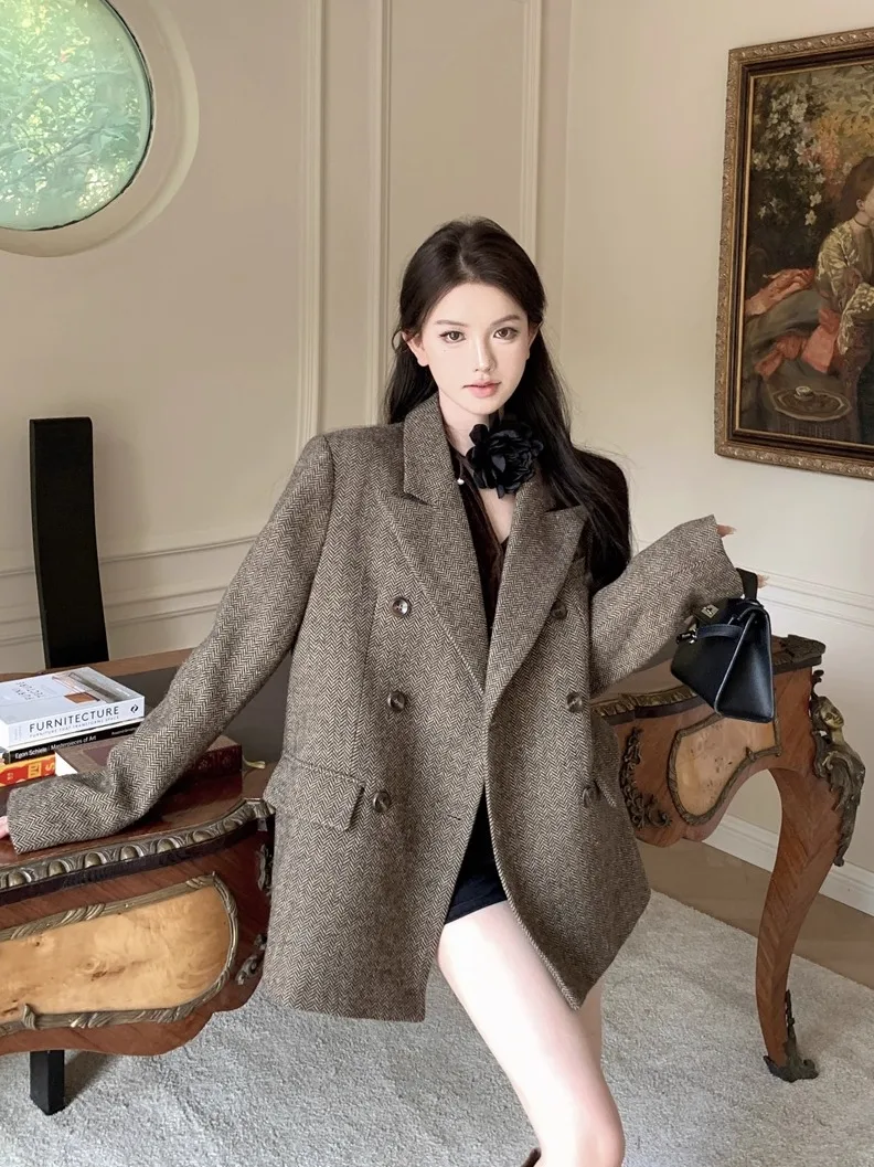 Женский шерстяной костюм Kumikumi Jaet, свободный крой, длина миди, с рисунком, для поездок на работу, Long Sve, корейская версия 
Женский шерстяной костюм Kumikumi Jaet, свободный крой, длина миди, с рисунком, для поездок на работу, Long Sve, корейская версия