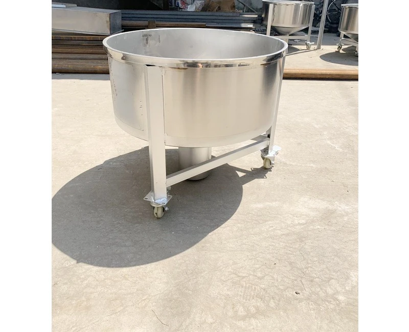 Small stainless steel transfer hopper, round vertebral body, easy to cut, movable with wheels
Small stainless steel transfer hopper, round vertebral body, easy to cut, movable with wheels