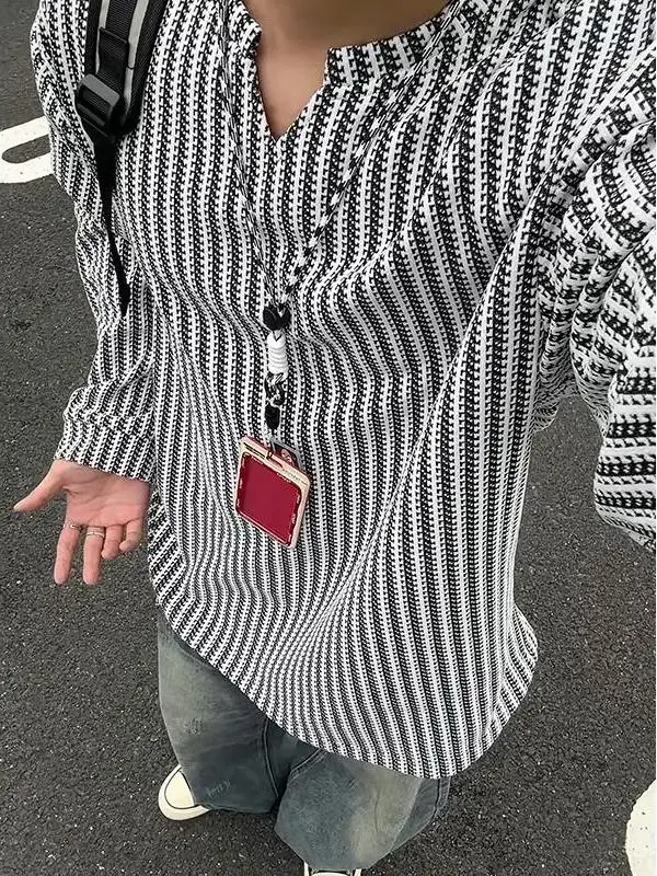 Мужская футболка с V-образным вырезом и длинным рукавом, с узором в виде косточек, свободного кроя, в стиле колор-блок, базовая, в американском стиле, повседневная, свободная, верхняя одежда
Мужская футболка с V-образным вырезом и длинным рукавом, с узором в виде косточек, свободного кроя, в стиле колор-блок, базовая, в американском стиле, повседневная, свободная, верхняя одежда