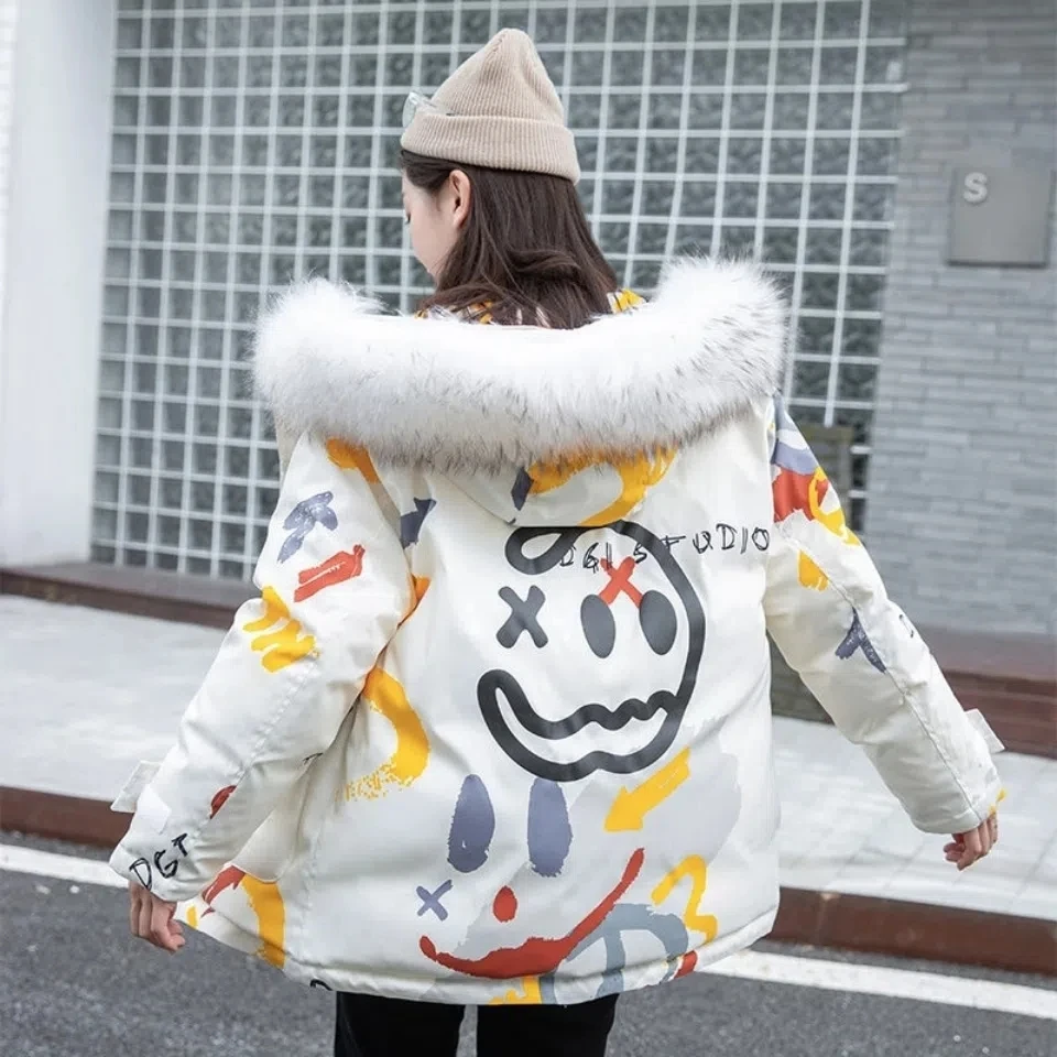 Down Jacket Women 2024 Winter New Korean Loose Casual White Duck Down Coat Female Short Large Size Hooded Printing Thick Parkas
Down Jacket Women 2024 Winter New Korean Loose Casual White Duck Down Coat Female Short Large Size Hooded Printing Thick Parkas