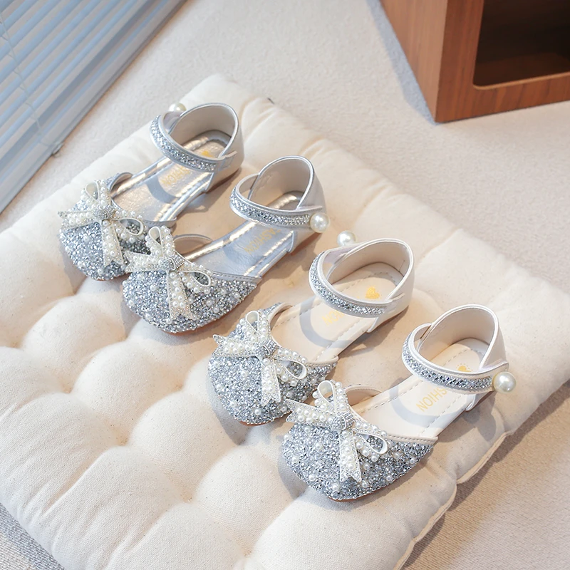 Kids'Casual Shoes Sandals Bow Fashion Crystal Sequin PU Leather Summer Shoes For Hook and Loop Girls Soft Bottom Silver Shoes
Kids'Casual Shoes Sandals Bow Fashion Crystal Sequin PU Leather Summer Shoes For Hook and Loop Girls Soft Bottom Silver Shoes
